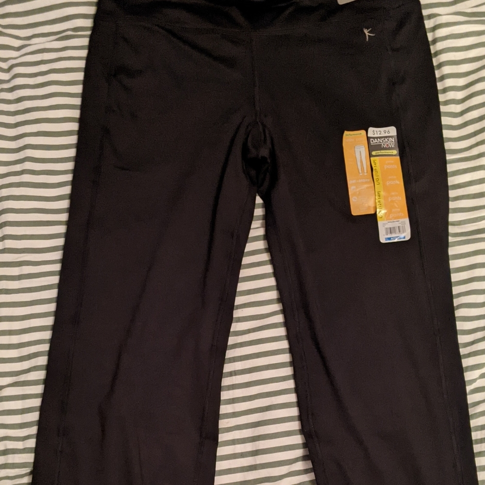 NWT YOGA PANTS